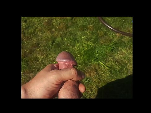 ❤️ Hottie si fa scopare a figa rosa è cums cun un squirt in un giardinu d'estate ☑ Pornu di qualità à co.nullscripts.top ❌️