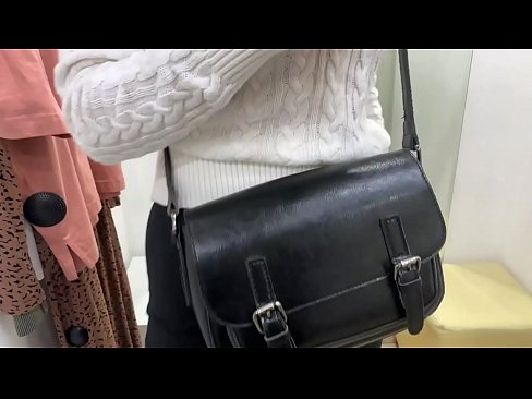 ❤️ Masturbazione publica di a ghjovana cagna FeralBerry cù un dildo in a sala di prove ☑ Pornu di qualità à co.nullscripts.top ❌️