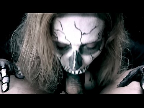 ❤️ Ragazza demonia chì succhia u cazzo cù a so bocca nera è ingoia cum. ☑ Pornu di qualità à co.nullscripts.top ❌️